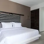 ماي مايكونوس فندق