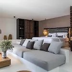 ماي مايكونوس