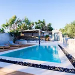 ماي مايكونوس فندق 4*
